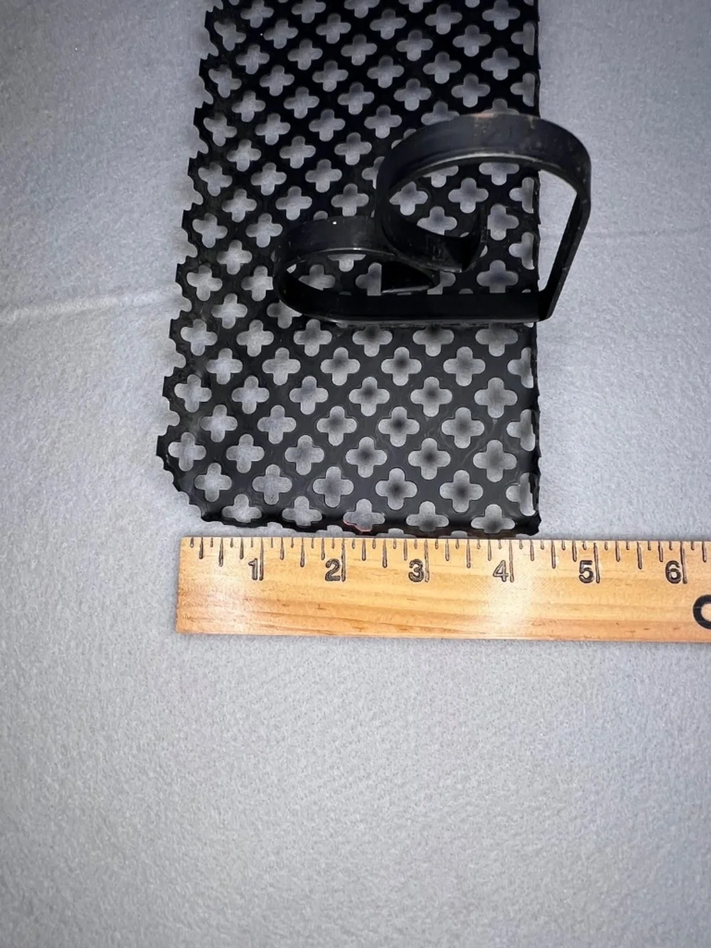 MCM Black Metal Wall Shelf Clover Leaf Lattice Pattern Scalloped Edges Set of 2